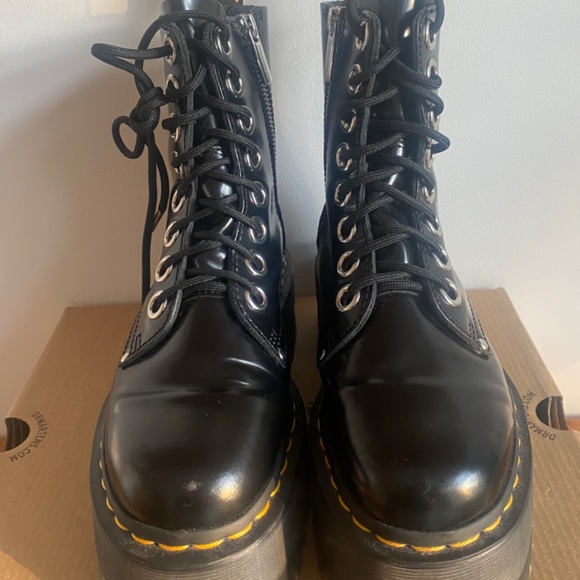 Dr Martens Jadon Max Platform - Picture 1 of 11